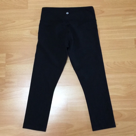 Lululemon cropped
